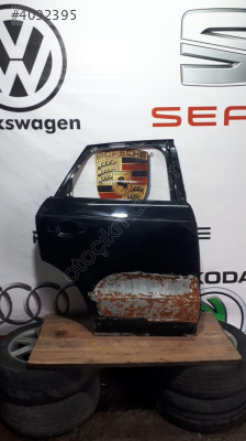 AUDİ Q3 SAĞ KAPI  ORJİNAL ÇIKMA PARÇA