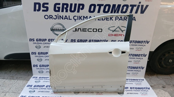 NISSAN QASHQAI J11 SOL ÖN KAPI (SEDEFLİ BEYAZ RENK) ORİJİNAL