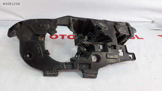 BMW X4 F26 BRAKET SAĞ ÖN TAMPON BRAKETİ 5117347626