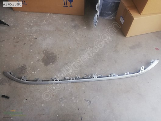 AUDİ A3 ÇIKMA ÖN TAMPON ALT ÇITASI 2023 8Y0807110