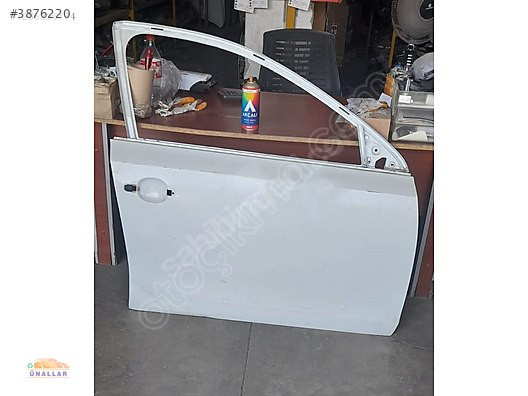 VW Jetta Sağ Ön Kapı - Ünallar Oto Çıkma Yedek Parça Stoklarda