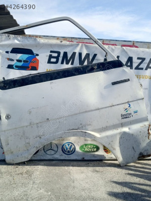 MAZDA E2200 SAĞ ÖN KAPI