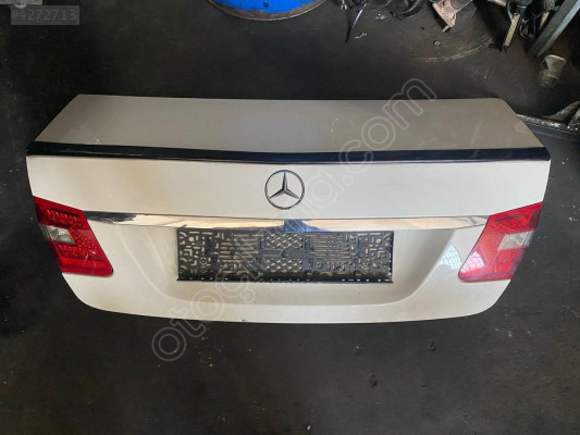 MERCEDES E350 ÇIKMA BAGAJ KAPAĞI  ORJİNAL