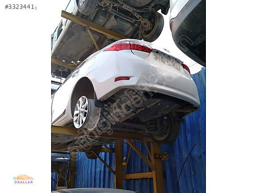 2015 COROLLA ARKA TAMPON ÜNALLAR OTO YEDEK PARÇADA