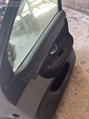 PEUGEOT 406 SAĞ ÖN KAPI DÖŞEMESİ