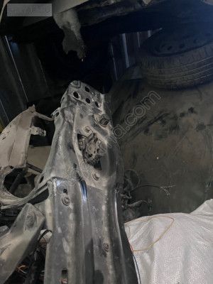 Renault Laguna 1 kaput kilidi