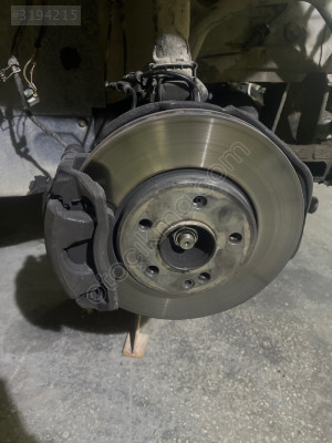 W245 Mercedes sağ ön fren merkezi