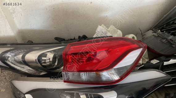 HYUNDAİ İ30 ORJİNAL HATASIZ ÇIKMA SAĞ STOP