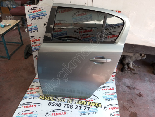 Opel Corsa D sol arka kapı