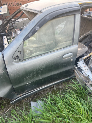 Fiat Albea sol ön kapı