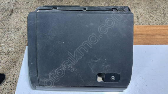 2011-2014 WV JETTA TORPİDO KAPAĞI ORJ ÇIKMA
