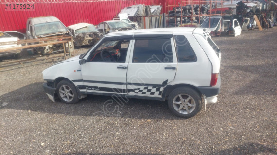 Uno Model Fiat Arka Çamurluk - Sol ve Sağ Parçalar