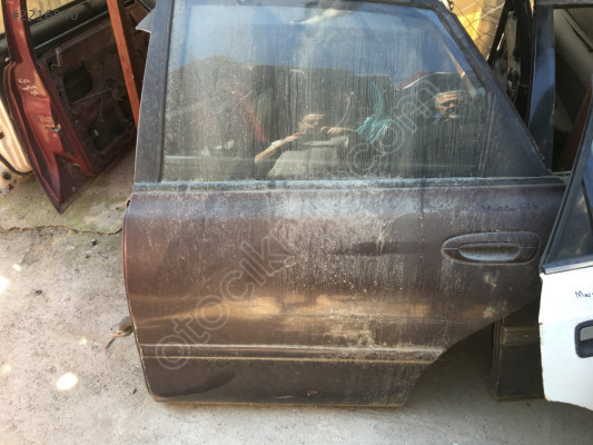 Mazda 626 1993 Sol Arka Kapı Kilidi Cam Krikosu Kapı Çıtası