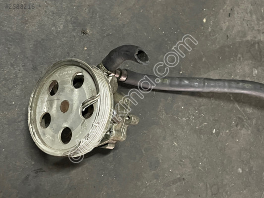 8E0145153J AUDİ A4 2.0 BENZİN DİREKSİYON POMPA