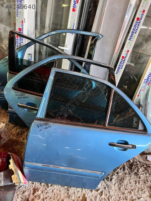 MERCEDES W210 E 200 SOL  ARKA KAPI ORJİNAL