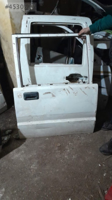 Mitsubishi L200 1994 model sağ arka kapı