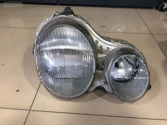 MERCEDES E SERİ W210 SAĞ FAR XENONSUZ