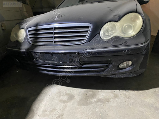 W203 kasa Mercedes ön tampon demiri