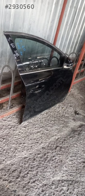 VOLVO S60 SAĞ ÖN KAPI