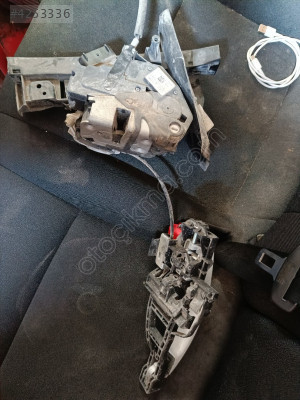 Ford focus 3 sağ Arka kapı kolu mekanizması ve kilidi