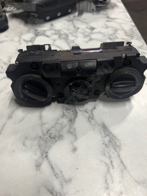 VW CADYY ÇIKMA ORJİNAL KILİMA KONTROL PANELİ