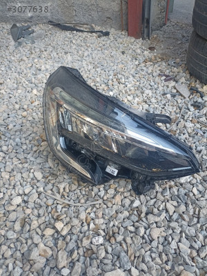 Renault Clio 5 sağ ön far
