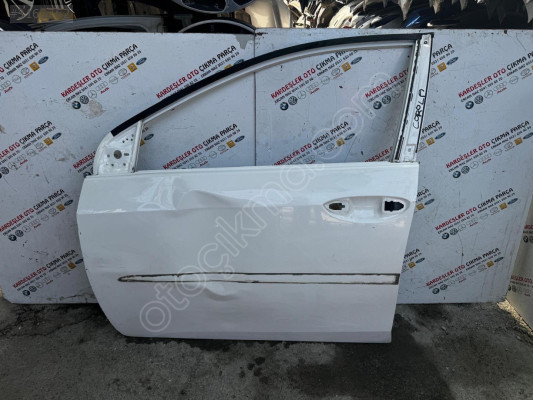 Toyota Corolla sol ön kapı (çıkma) 2013 19