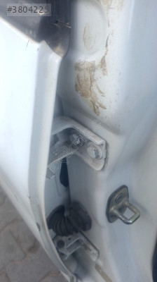 peugeot 208 sağ arka kapı menteşesi