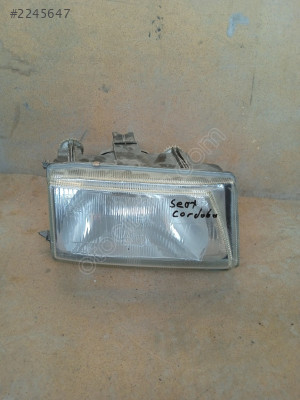 Seat Cordoba far