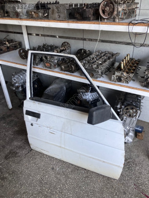 R11 sağ ön kapı