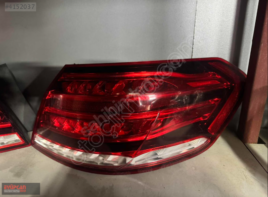 MERCEDES E SERİSİ W212 SAĞ STOP ORJİNAL HATASIZ EYUPCAN OTO'DA