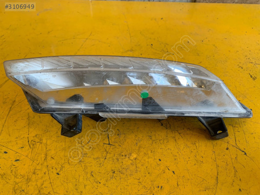 RENAULT CLİO SAĞ GÜNDÜZ FARI 266007864R
