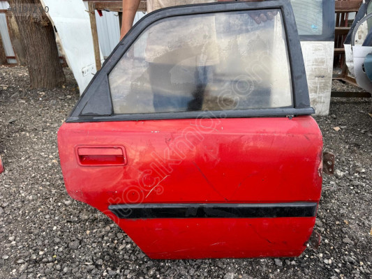 MAZDA 323 SAĞ ARKA KAPI HATCBACK ORJİNAL 90-95 MODEL