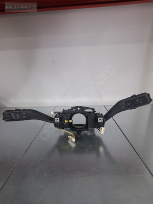 AUDİ SİNYAL SILECEK KOLU 1K5953507Q