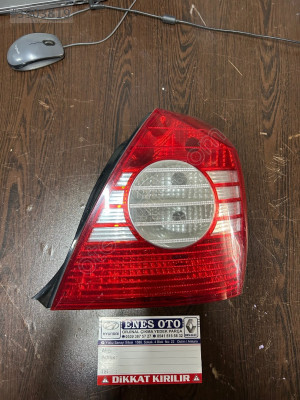 HYUNDAİ ELANTRA 2005 SAĞ STOP LAMBASI