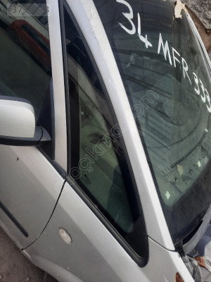 OPEL MERİVA SAĞ ÖN KELEBEK CAMI