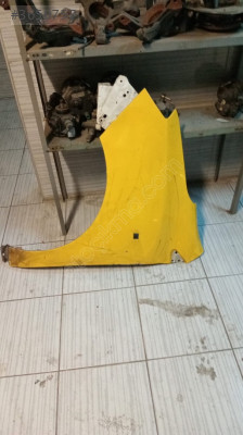 Dacia  dokker sol ön çamurluk