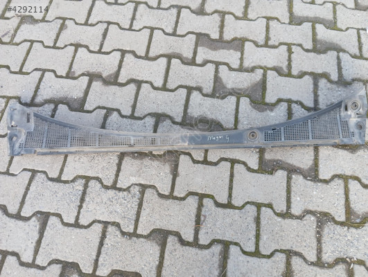 2014 2024 Renault Megane 4 ön cam ızgarası