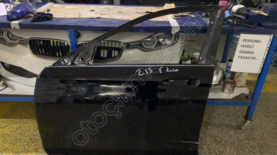 Mercedes SPRİNTER 213 kasa sol ön kapı