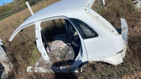 Opel Corsa c sol arka çamurluk