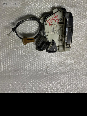 VOLKSWAGEN JETTA SAĞ ÖN KAPI KİLİDİ *ALKAN OTOMOBİL*