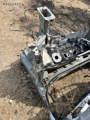 FORD TRANSİT COURİER SOL ÖN ŞASİ ÇEYREK GÜÇMANLAR OTO 05012551616
