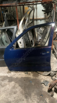 VW Polo Classic 1997-99 Sol Ön Kapı - Hatasız Çıkma Parça