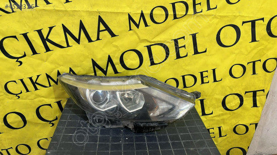 NİSSAN QASHQAİ SAĞ ÖN FAR