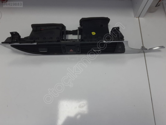 4G2820951 AUDİ A7 HAVALANDIRMA