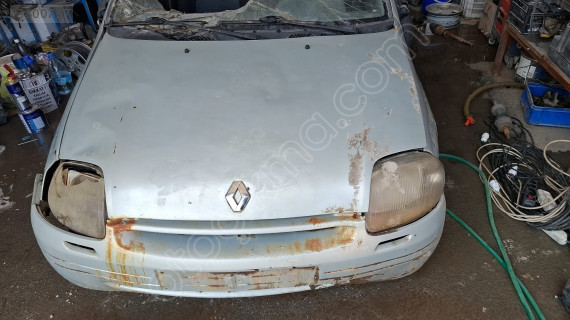 Renault Clio Motor Kaputu