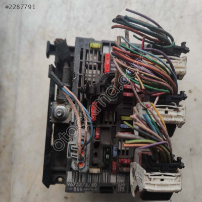 Citroen C4 C5 Sigorta Kutusu 9661086980 - BSM-R06