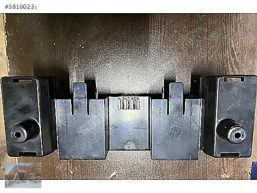 RANGE ROVER VOGUE (L322) ORJ. SOL KOLTUK ALT BEYİN TUTUCU BRAKET
