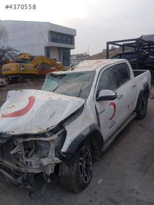 Toyota Hilux sol ön kapı