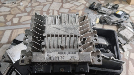 FORD FİESTA 1.4TDCİ MOTOR BEYNİ 8V21-12A650-EC